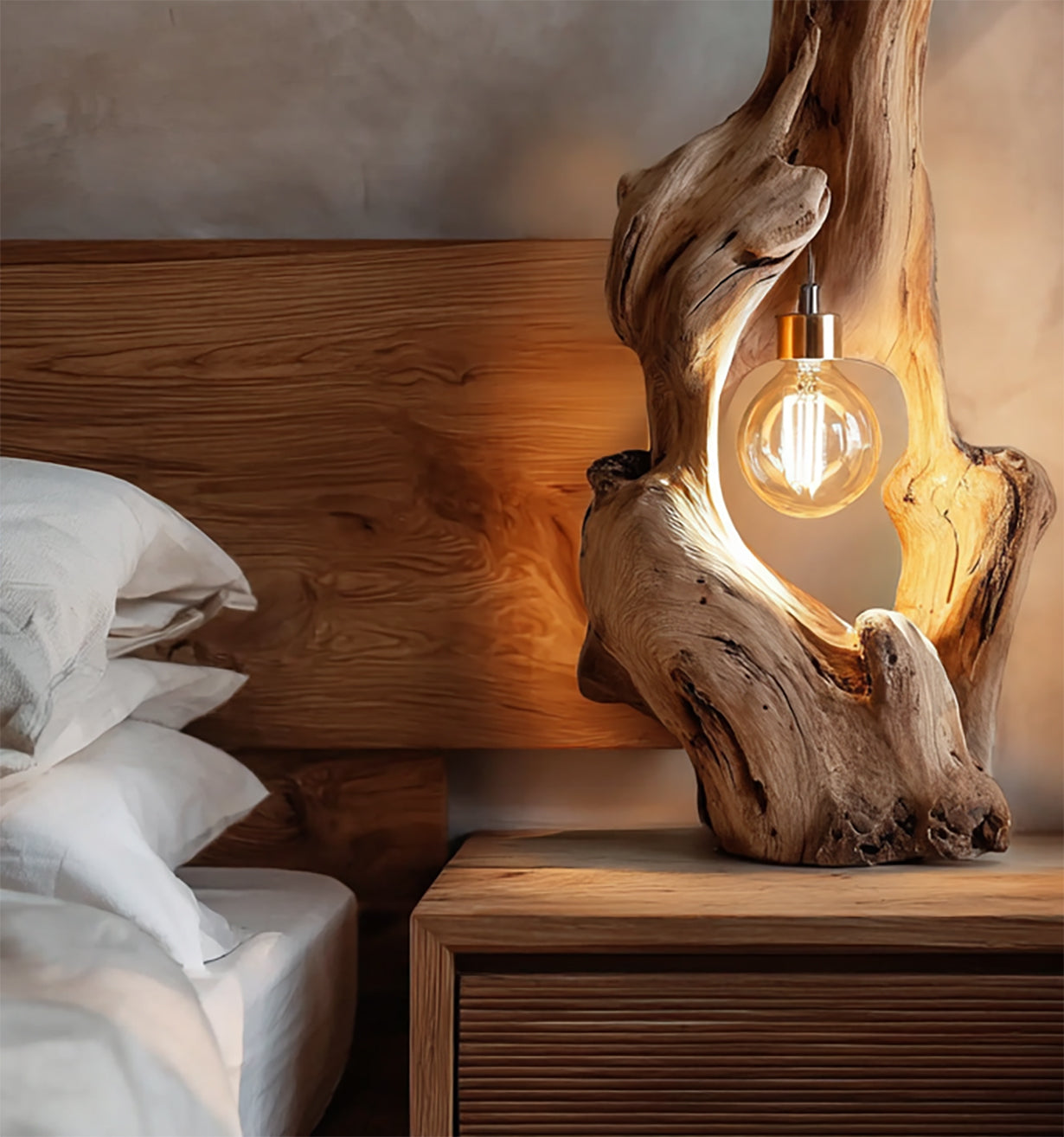 Handcrafted Driftwood Table Lamp – Rustic Natural Wood Bedside Lighting