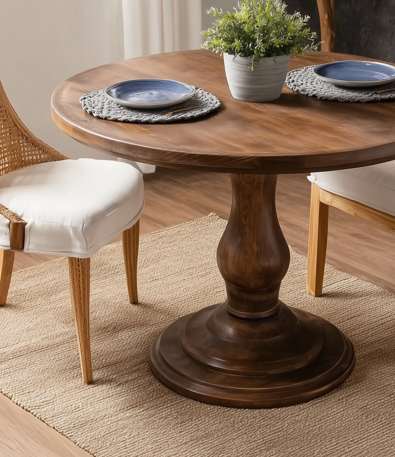 Solid Oak Round Dining Table – Tulip Pedestal Leg, 2–6 Person Circular Table for Dining Room & Kitchen Furniture