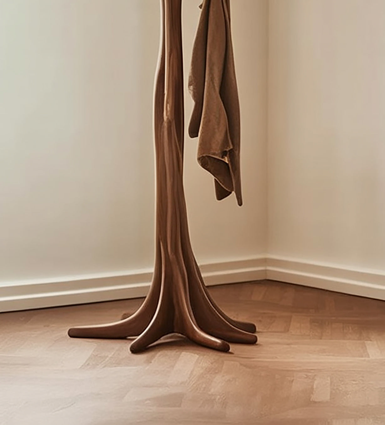 Wooden Hanging Tree Branch Clothes Rack – Vintage Wall Art