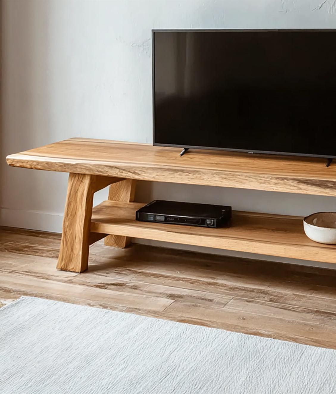 Rustic Reclaimed Oak TV Stand – Solid Wood Console with Storage for Living Room
